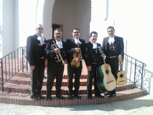 Mariachi los gallitos